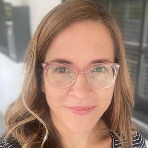 Meet your Posher, Laurel